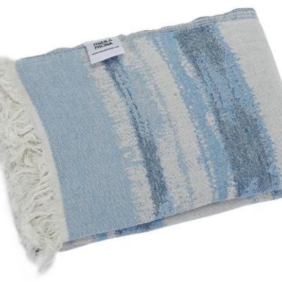 Blue Ocean Turkish Towel Picnic Blanket Wrap Beach Towel Boho NWT - Picture 4 of 4